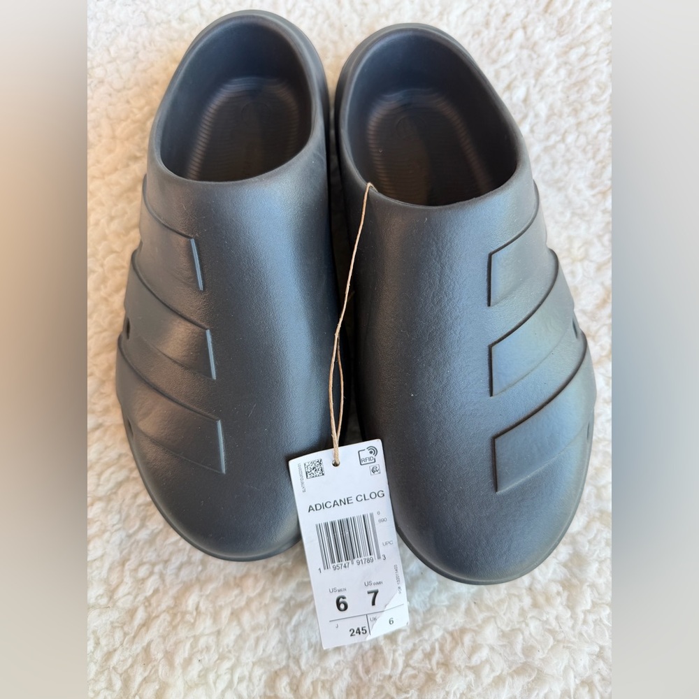 Adidas Adicane Clog Black Slip On Comfort Slides Unisex Size 6 7 NWT - Picture 2 of 7